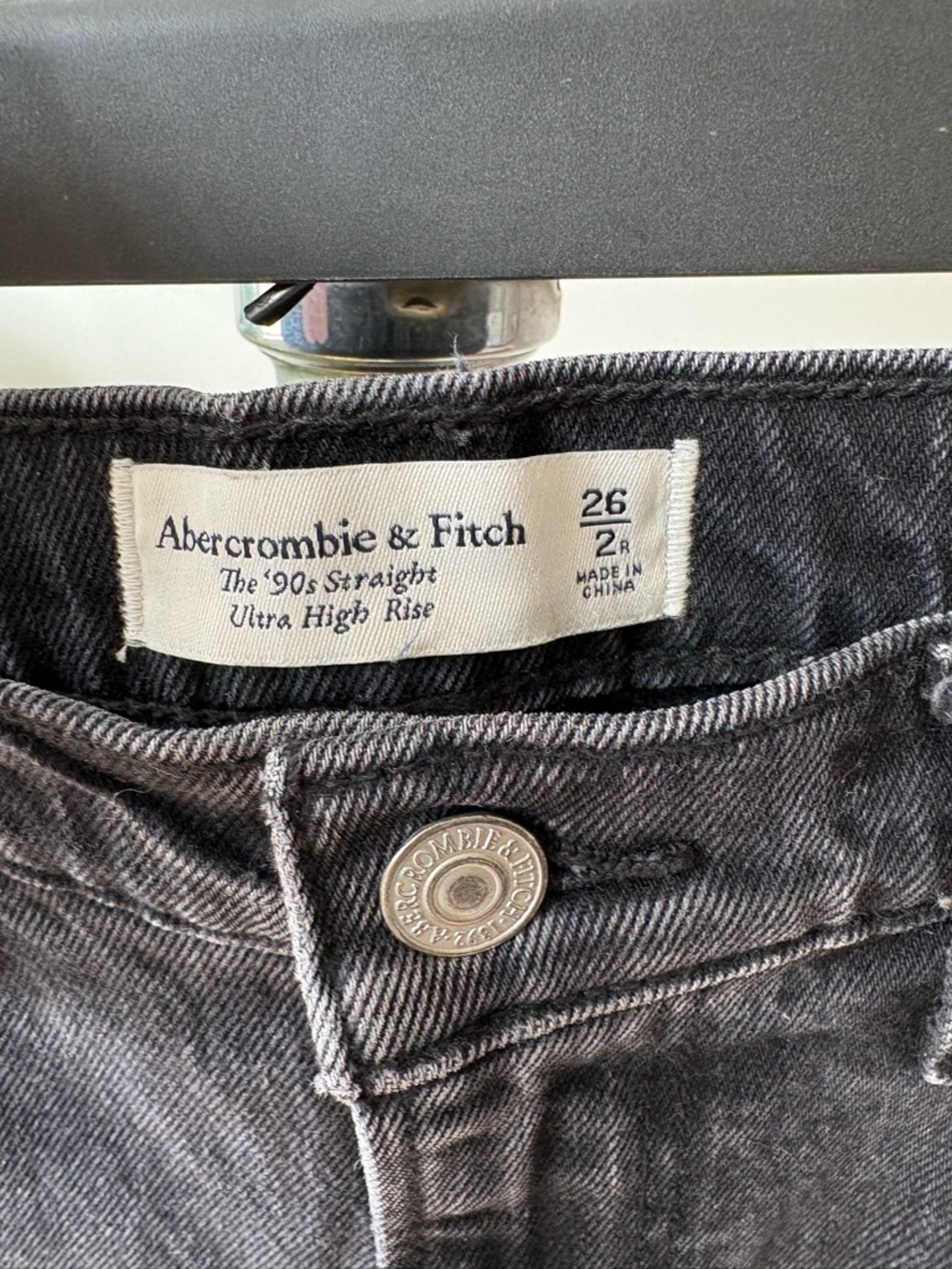 Abercrombie Black Ultra High Rise 90s Straight Jean - Picture 4 of 4